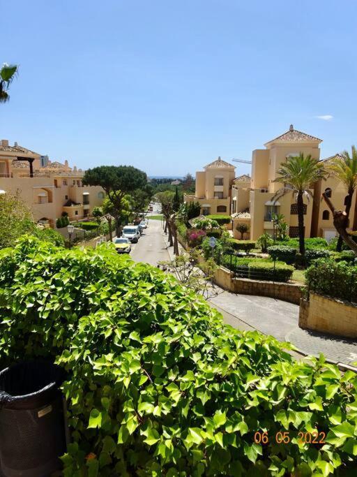 Gorgeous Located In Elviria Apartamento *
